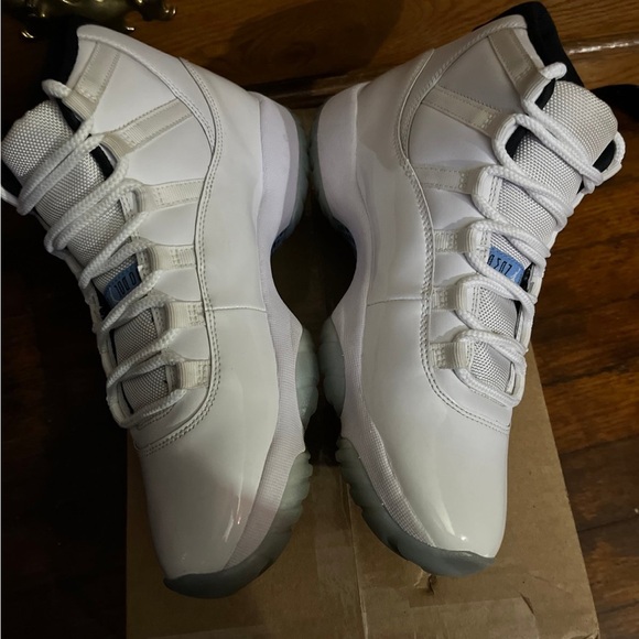 Jordan Retro 11 Columbia (2024) - Picture 4 of 5